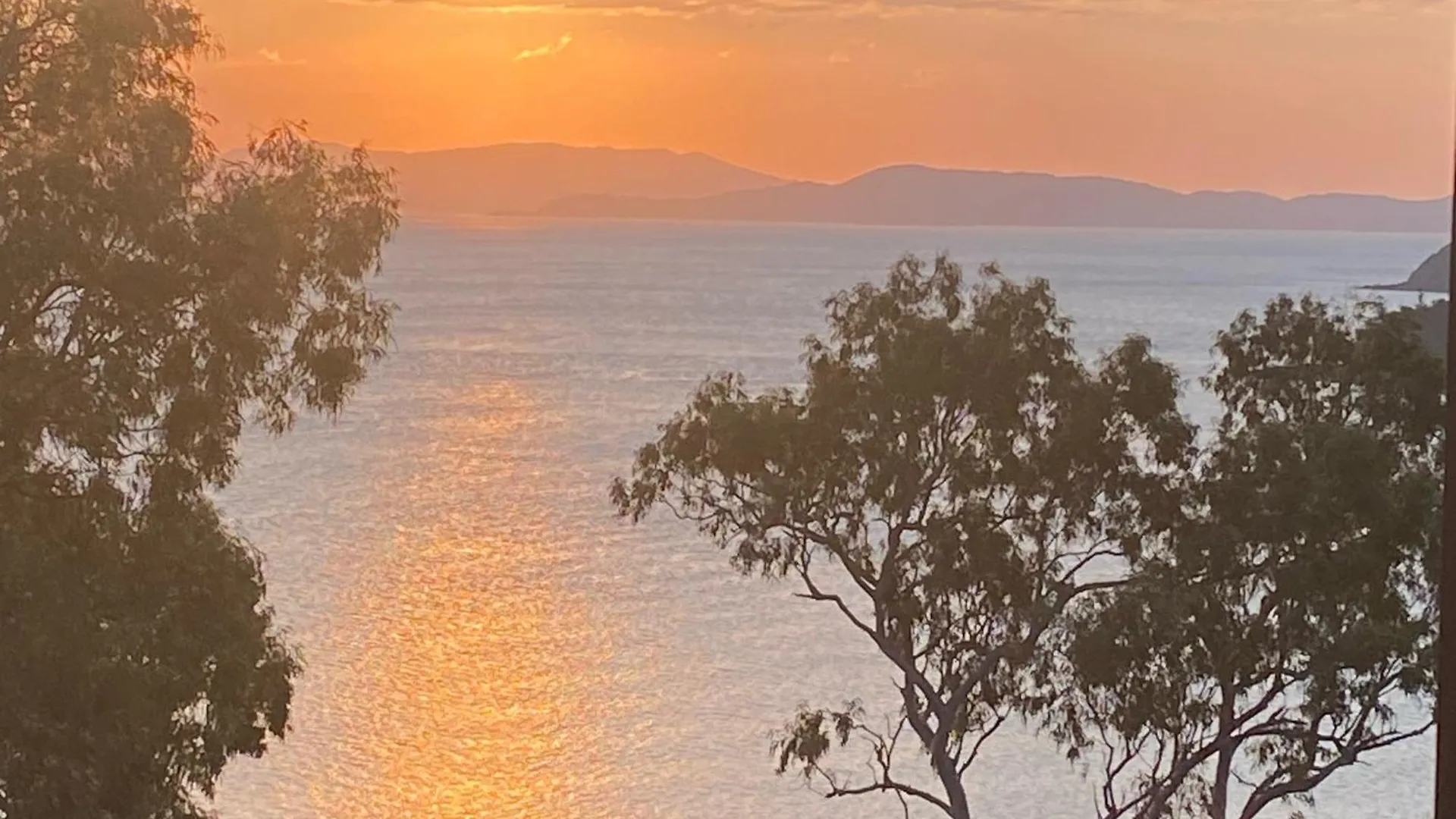 Family Island Dream Escape At Compass Point 10 Hamilton Island, 3Br Villa With Buggy Australia