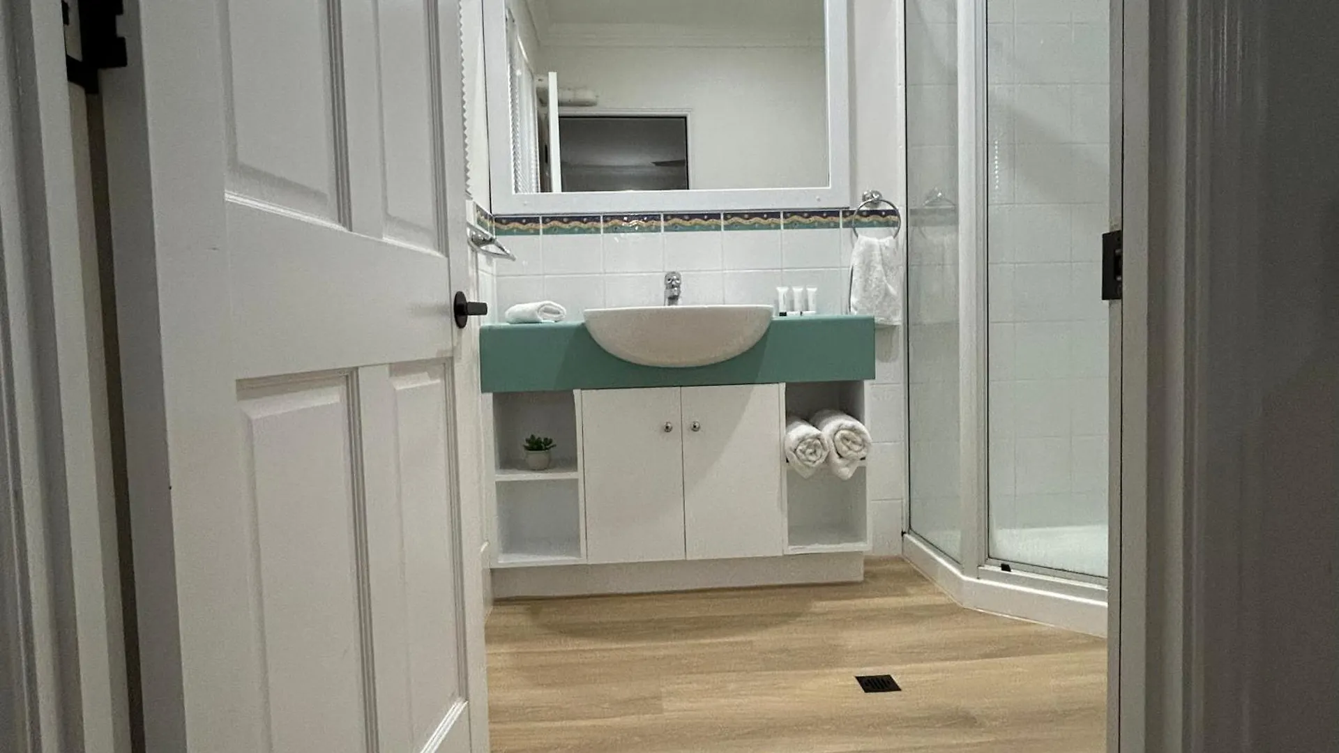Family Island Dream Escape At Compass Point 10 Hamilton Island, 3Br Villa With Buggy Apartment